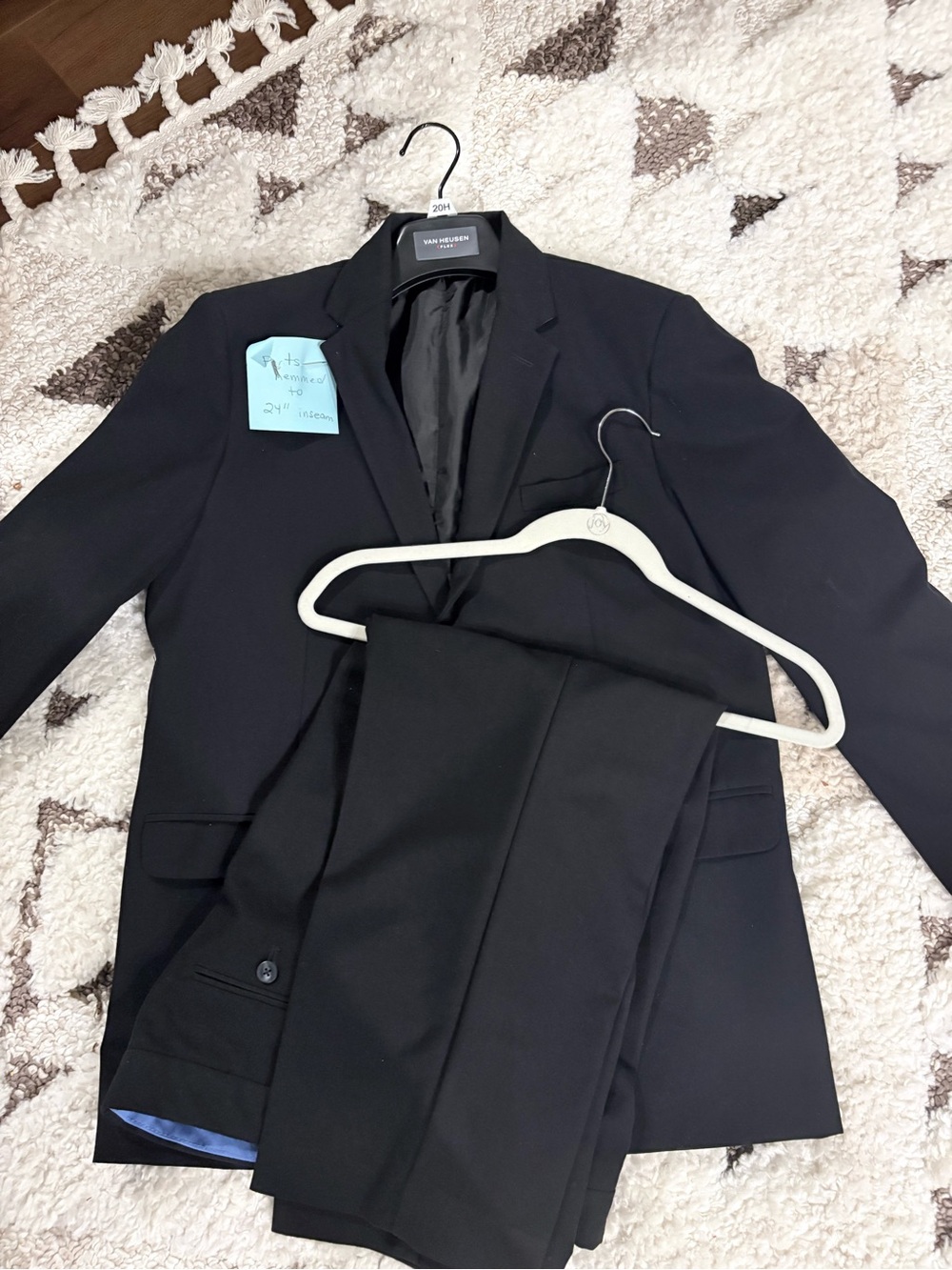 Van Heusen and IZOD Black Boys Husky Suite Size 20